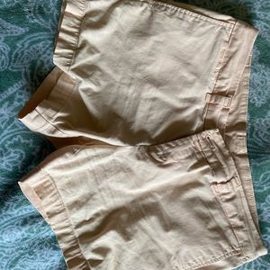 Pink shorts! Midi level. They are a light pink.